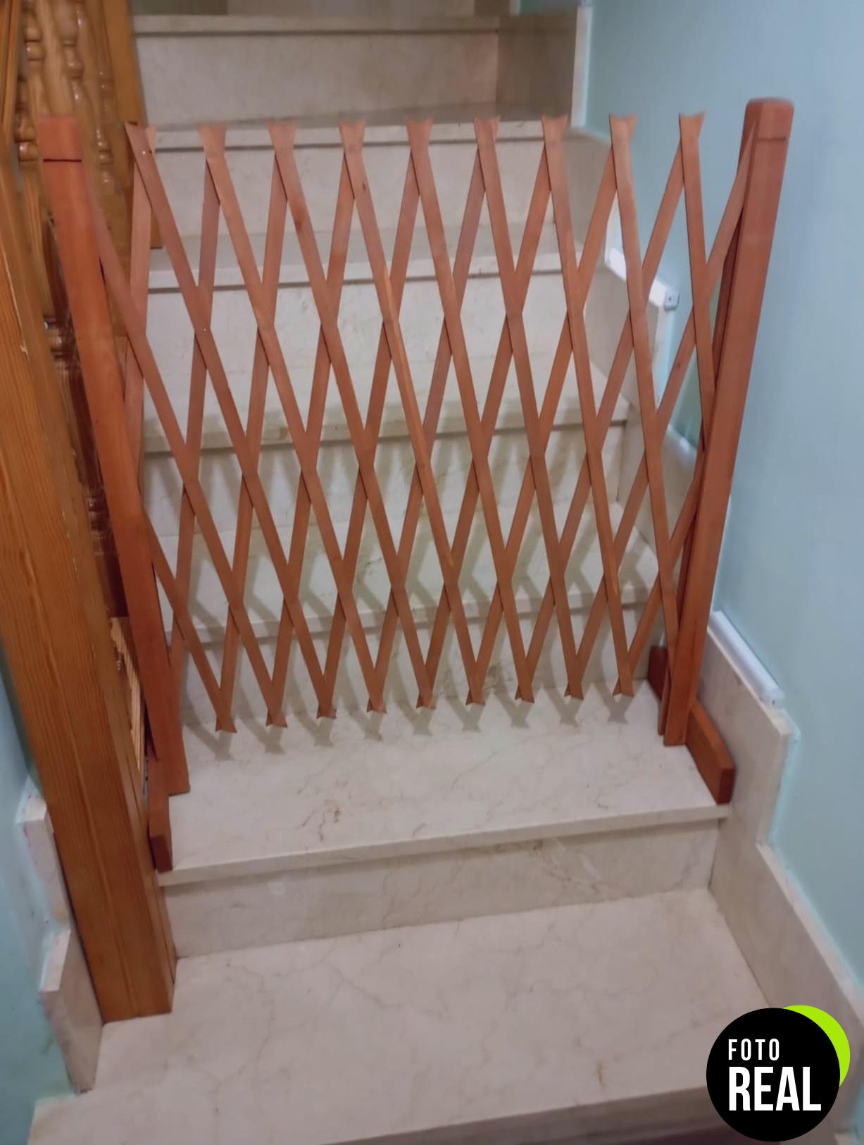 barrier-puerta-seguridad-perro-extendible-30-117cm-foto-1
