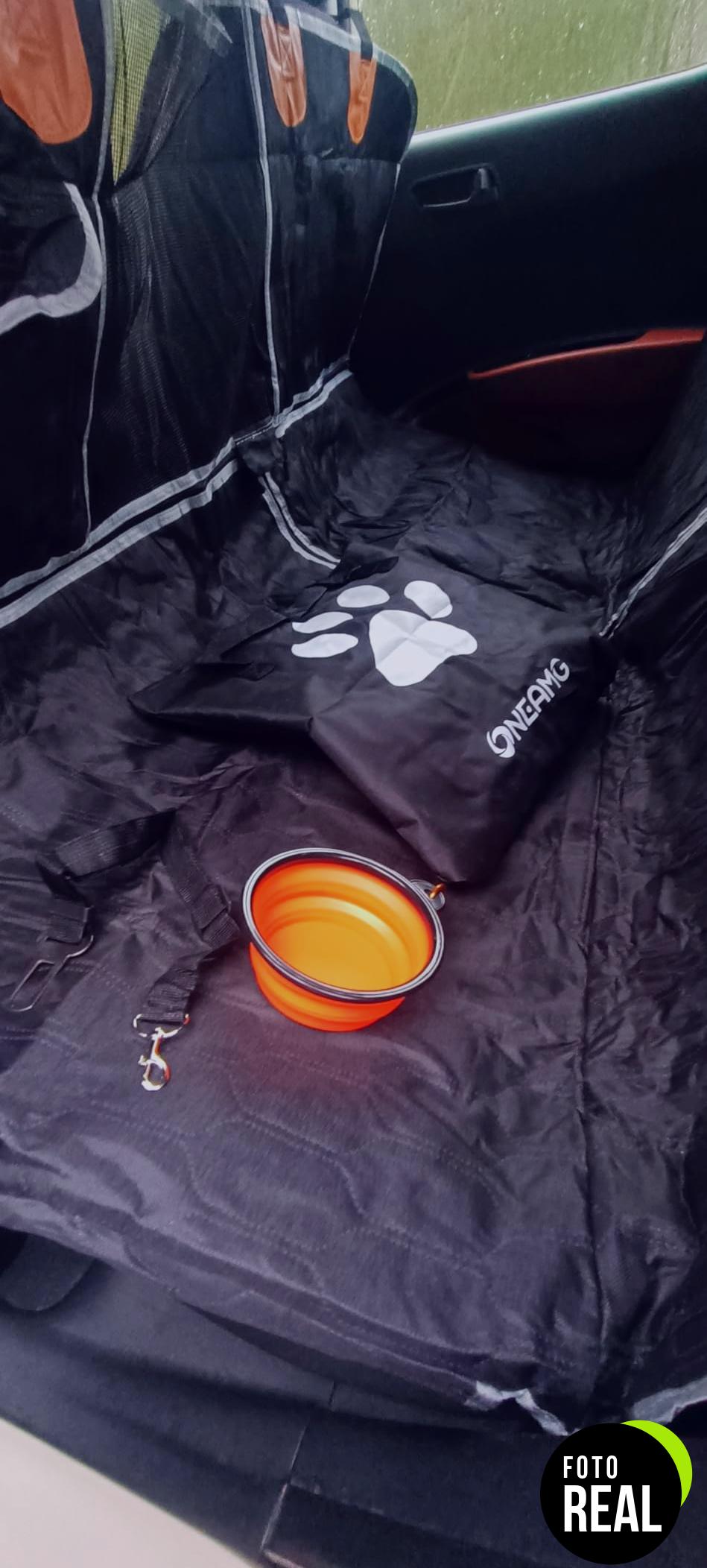 funda-perro-coche-protector-ventana-malla-foto-1