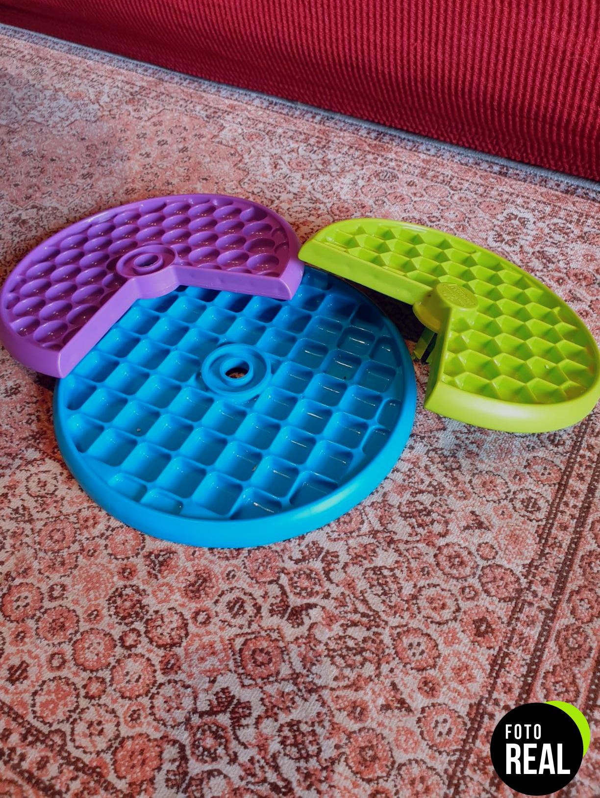 outward-hound-rompecabezas-verde-puppy-hide-n-slide-foto-2