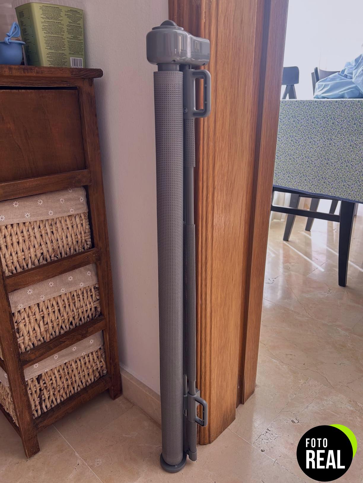 puerta-seguridad-bebe-extensible-0-150cm-foto-3