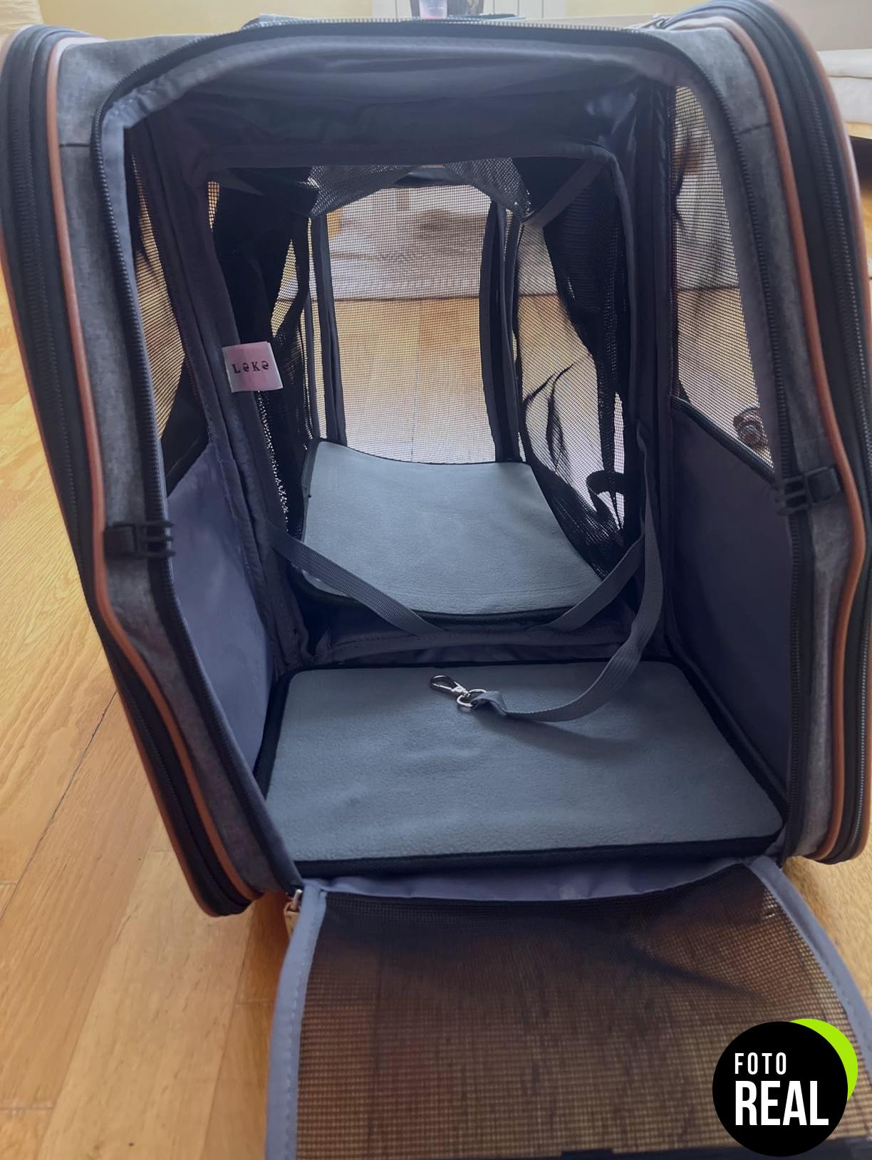 transportin-gato-mochila-gris-4-entradas-foto-3